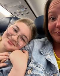 Leah giving a glimpse at her vacation with her family ❤️❤️❤️