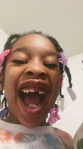 Mara Hicks's Instagram, Twitter & Facebook