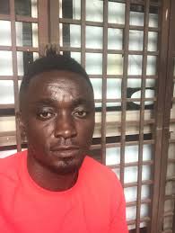 Hallo 👋🏻 Ich bin Lou, eine Transfrau, die nach Trans-Gaming-Freunden im  gleichen Alter sucht. Ich bin 26 und spiele auf PlayStation 😀, also schick  mir eine Nachricht, wenn du gerne befreundet sein