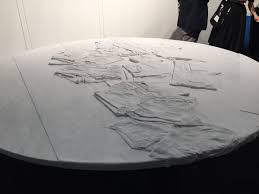 Atemberaubende Casa Canova T Shirt Tabellen Einen Visuellen Und Strukturellen Widerspruch Dekoration Ideen 2018 Dekoration Holzleisten Stoff Vorhang