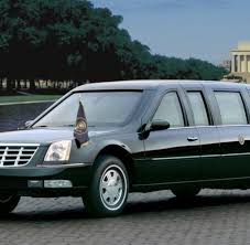 Ya just gotta love these women! Cadillac Staatskarosse Mit Diesem Biest Fahrt Obama Ins Weisse Haus Welt