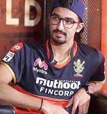 Full name devdutt babunu padikkal. Devdutt Padikkal Biography Age Height Family Girlfriend Ipl Facts