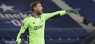 Stekelenburg got stuck behind a mammoth train in dalaran and hasn't been able to customize their profile yet. Stekelenburg Wil Langer Door Bij Ajax