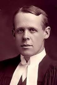 William Mackay's Instagram, Twitter & Facebook