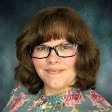 Kari Spradlin's Instagram, Twitter & Facebook