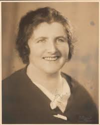 Portrait of Dame Enid Lyons [picture]