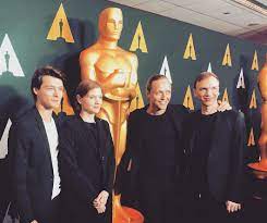 Filmy i seriale bez limitu filiser online zalukaj cda. Oscary 2020 Jan Komasa Oraz Aktorzy Filmu Boze Cialo Na Czerwonym Dywanie W Hollywood Moda I Trendy