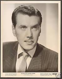 Who is Robert Hutton dating? Robert Hutton girlfriend, wife