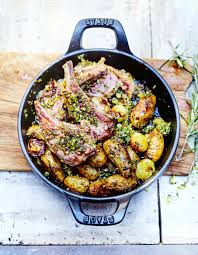 Cotelettes D Agneau Et Pesto De Pistaches Pour 6 Personnes Recettes Elle A Table Recette Cotelette Agneau Recettes De Cuisine Repas