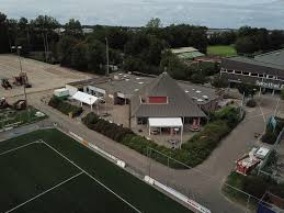 Jun 02, 2021 · van bommel prend les rennes du quatrième de bundesliga. De Naam Staat Erop Fc Oegstgeest