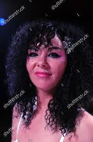 Lisa Sampson's Instagram, Twitter & Facebook