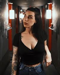 Ava Mind - Free pics, galleries & more at Babepedia