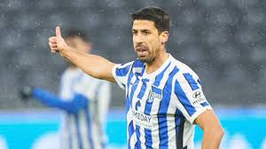 Er wurde weltmeister, gewann die champions league, spielte für real madrid und juventus. Sami Khedira Player Profile 20 21 Transfermarkt