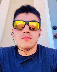 Alex Romani's Instagram, Twitter & Facebook