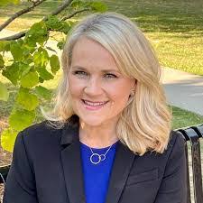 Peggy Gillen's Instagram, Twitter & Facebook