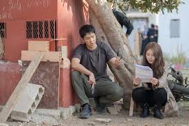 The actors, who never worked together, dated for three years. Suzy And Lee Seung Gi Display Impeccable Teamwork Behind The Scenes Of Vagabond Soompi