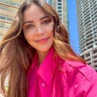 Carolina Mena's Instagram, Twitter & Facebook