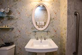 This cozy, country inn offers 23 fireplaces throughout the property and is 5 mi to wolfe's neck state park. Harraseeket Inn Freeport Updated 2021 Prices