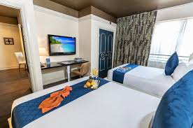 Again, the front desk first acted in disbelief and then actually questioned. One Bedroom Suite Picture Of Riviera Hotel Suites South Beach Miami Beach Tripadvisor