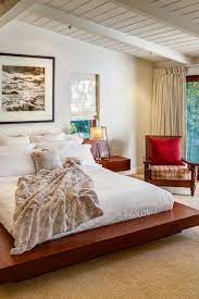 Geometric Shapes Are Prominent In Mid Century Modern Design Furniture Wall Hangings Window Coverings And Bedroom Design Bedroom Vintage Small Room Bedroom