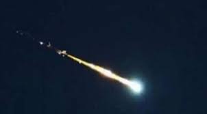 İlk açıklama manisa'dan geldi dün akşamdan beri sosyal medyada 'meteor düştü' iddiaları yayılıyor. Izmir De Meteor Olayi Gozlendi Demokrat Ege