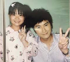 張君雅小妹妹化身白衣天使傳護理之光 〈北部〉護理學弟妹「加冠」 「張君雅小妹妹」打氣 「張君雅小妹妹」長大了 志在護理界 張君雅小妹妹長大了 簡嘉芸立志當護理師. å¼µå›é›…å°å¦¹å¦¹é•·å¤§äº† æ¯æ—¥é ­æ¢