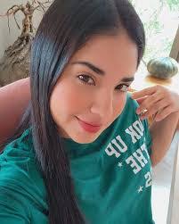 Michelle Macias's Instagram, Twitter & Facebook