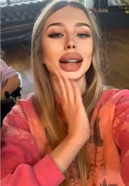 Natural Beauty Products for Youthful Skin