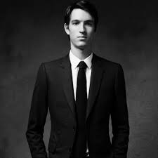 We did not find results for: Alexandre Arnault Ruckt Ins Rampenlicht News Business 803826