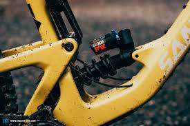 The biggest change from the hightower lt to the megatower is the revised virtual pivot point (vpp) suspension layout that moves to the lower link mounted shock, which is based on santa cruz's downhill bike, the v10. Santa Cruz Megatower X01 Coil 2021 Im Test Mega Wie Das Abgeht Enduro Mountainbike Magazine