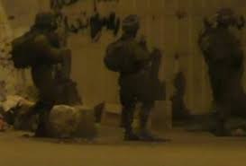 Israeli Soldiers Abduct Nine Palestinians In The West Bank