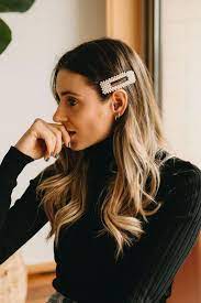 Cool Hunting 24 Of The Chicest Hair Clips For Spring The Effortless Chic Clip Hairstyles French Hair Hair Styles