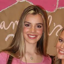 Kate Mccrary's Instagram, Twitter & Facebook