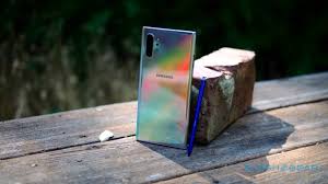 Samsung galaxy note10+ android smartphone. Samsung Galaxy Note 10 Review The Difference A Plus Makes Slashgear