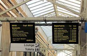 Scarf knitted by commuter in protest at delays sold for thousands. University Of Illinois Predicting British Railway Delays Using Ai