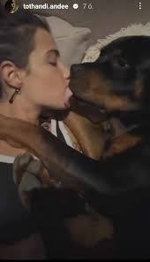 Bizonyíték az ágyból: Tóth Andi nem töltötte egyedül az éjszakát