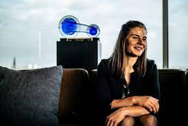 Her best results are 1st place in le samyn des dames, 1st place in stage giro d'italia. Lotte Kopecky Bekroont Seizoen Van De Grote Doorbraak Met Kristallen Fiets Mijn Beste Jaren Komen Eraan Kristallen Fiets Hln Be