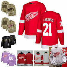 The fledgling seattle kraken picked defenseman dennis cholowski, a vancouver native who returns to play in the pacific northwest. Grosshandel 2021 Reverse Retro Anpassen 21 Dennis Cholowski Detroit Rote Flugel Jerseys Golden Edition Camo Veterans Tag Kampfe Krebs Hockey Trikots Von Redtradesport 27 51 Auf De Dhgate Com Dhgate