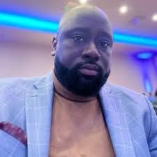 Abiola Idris's Instagram, Twitter & Facebook