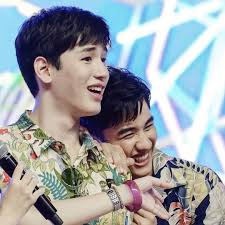 Foto del recuerdo. #TayNew es vida. ☀️ 💙🤗😍😍