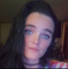 Amanda Benner's Instagram, Twitter & Facebook