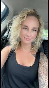 Kara Kenyon's Instagram, Twitter & Facebook