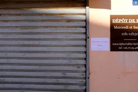 Prendre soin de soi pendant le confinement. Reconfinement En Corse Voici Les Commerces Qui Peuvent Rester Ouverts