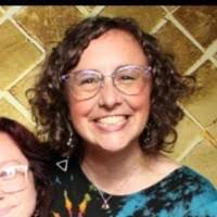 Amber Luallen's Instagram, Twitter & Facebook