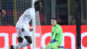 Goals, videos, transfer history, matches, player ratings and much more available in the profile. Atalanta Bergamo Real Madrid 0 1 Ferland Mendy Erlost Real Fussball Bild De