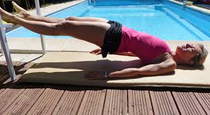 Quels exercices préviennent le mieux les blessures au bas du dos? 2 Exercices Pour Muscler Ses Lombaires Et Ne Plus Avoir Mal Au Dos Clic Bien Etre