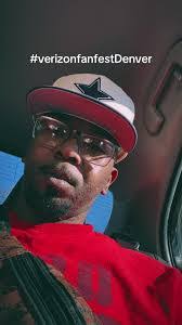 Demetrius Howard's Instagram, Twitter & Facebook