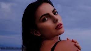 Max verstappen date kelly piquet #maxverstappen #kellypiquet pic.twitter.com/klwqpxpexj. Spicy Triangle Verstappen Was Confused By The Beautiful Daughter Of The F1 Legend World Today News