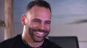Update information for mario gonzález ». You Re Alive There S A Chance Miami Officer Mario Gonzalez Speaks Out About Determination To Live After Losing Legs In Accident Cbs Miami
