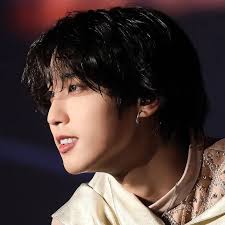 Best AI Chat Character Sonic EYX: Explore Profiles & User comment|Polybuzz  AI Chat